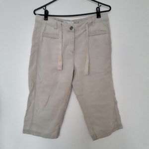 Light cotton capri pants